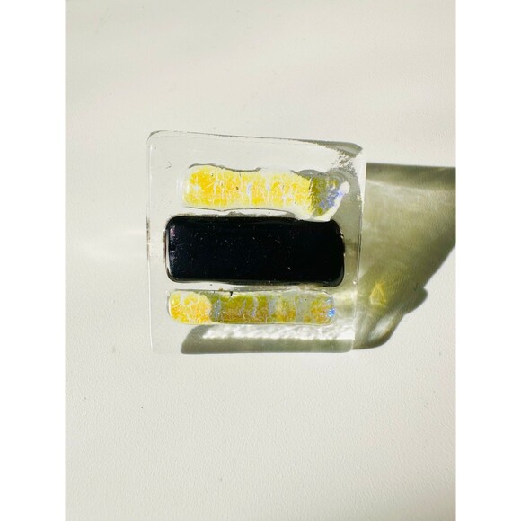 Handmade dichroic glass brooch pin - Picture 1 of 6